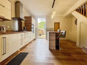 Kitchen- click for photo gallery